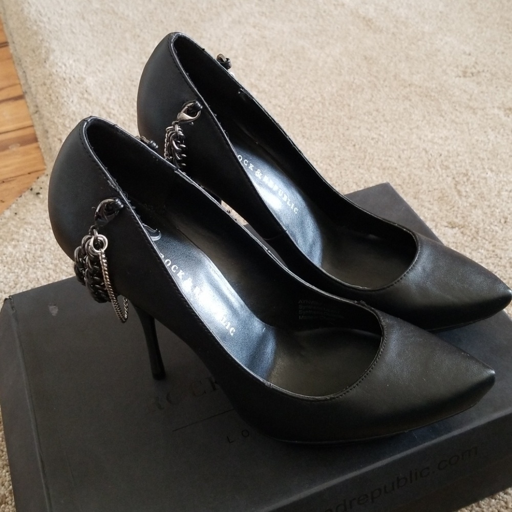 New Rock & Republic Alayna pump